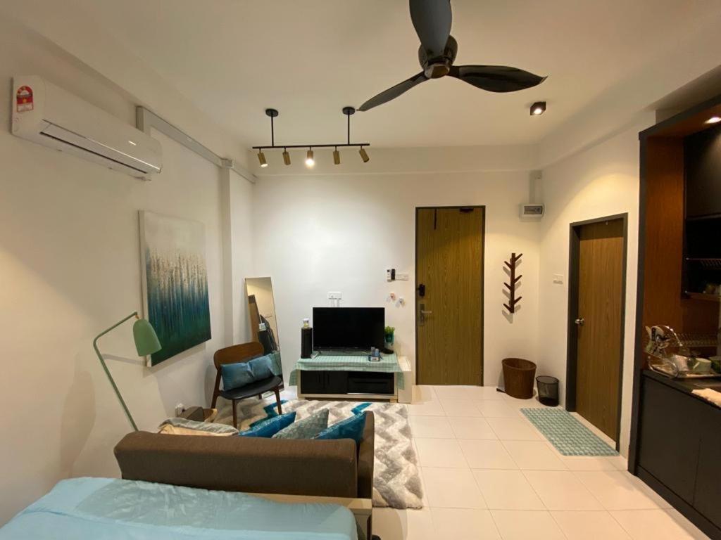 Homie - 1 With Kitchen, Dining Table, Sofa, Tv With Pool And Free Wifii 500 Meter Dari Hospital Sultanah Bahiyah Kedah *